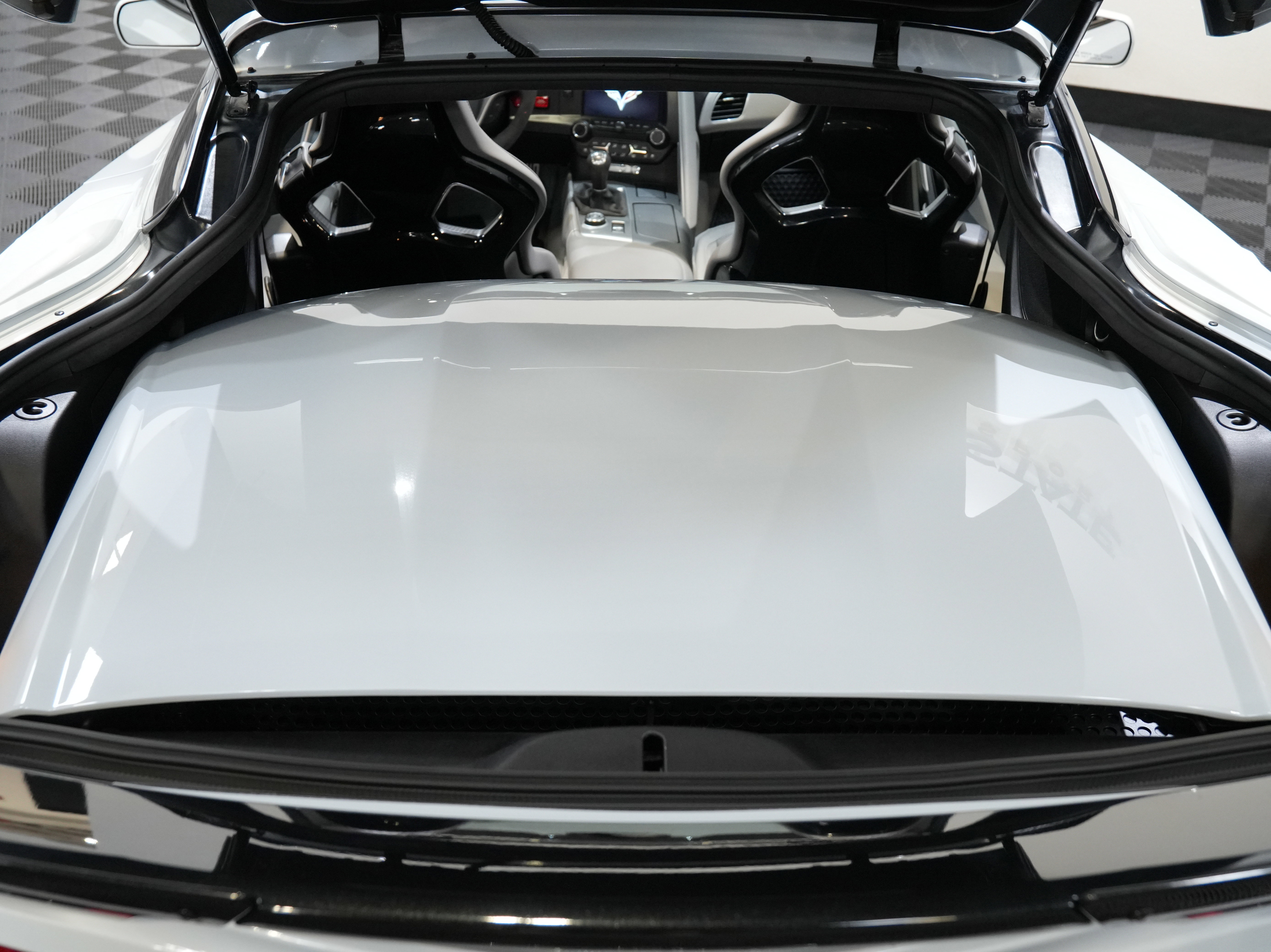 Used 2018 Chevrolet Corvette Grand Sport RWD image 48