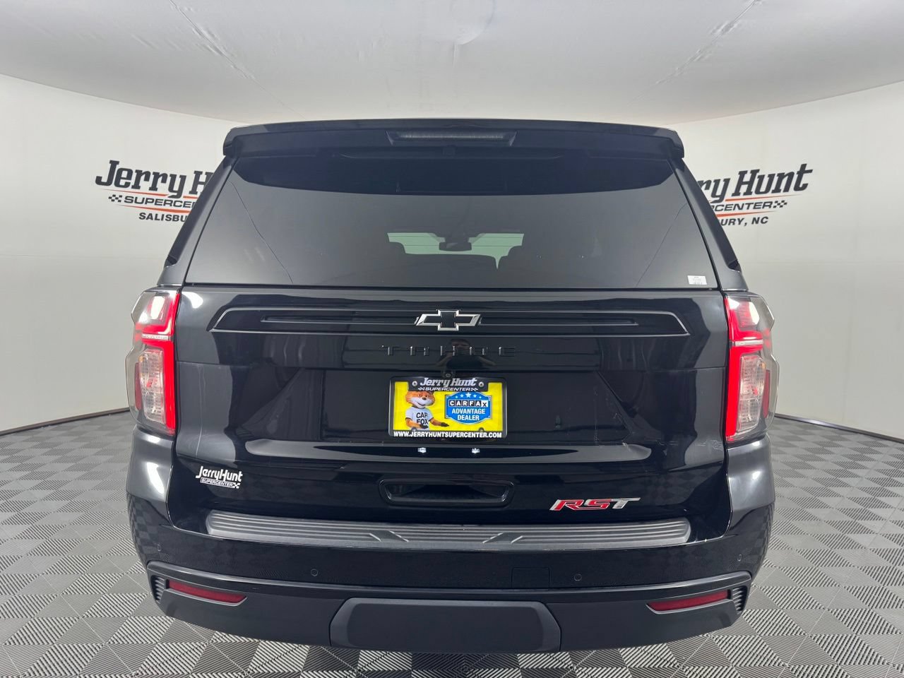 Used 2024 Chevrolet Tahoe RST w/ Luxury Package RWD image 7