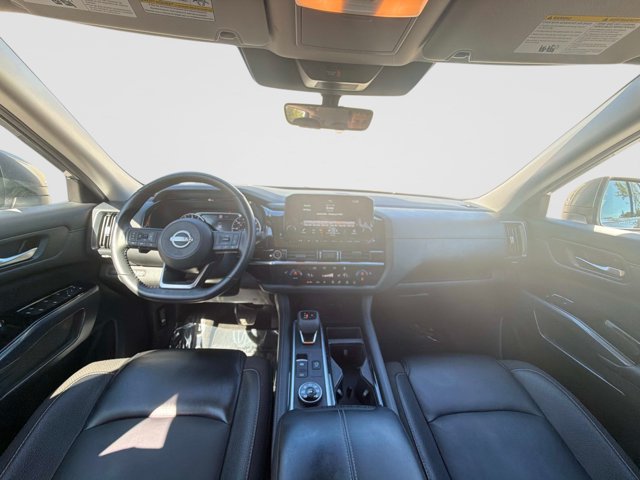 Used 2023 Nissan Pathfinder SL AWD/4WD image 22