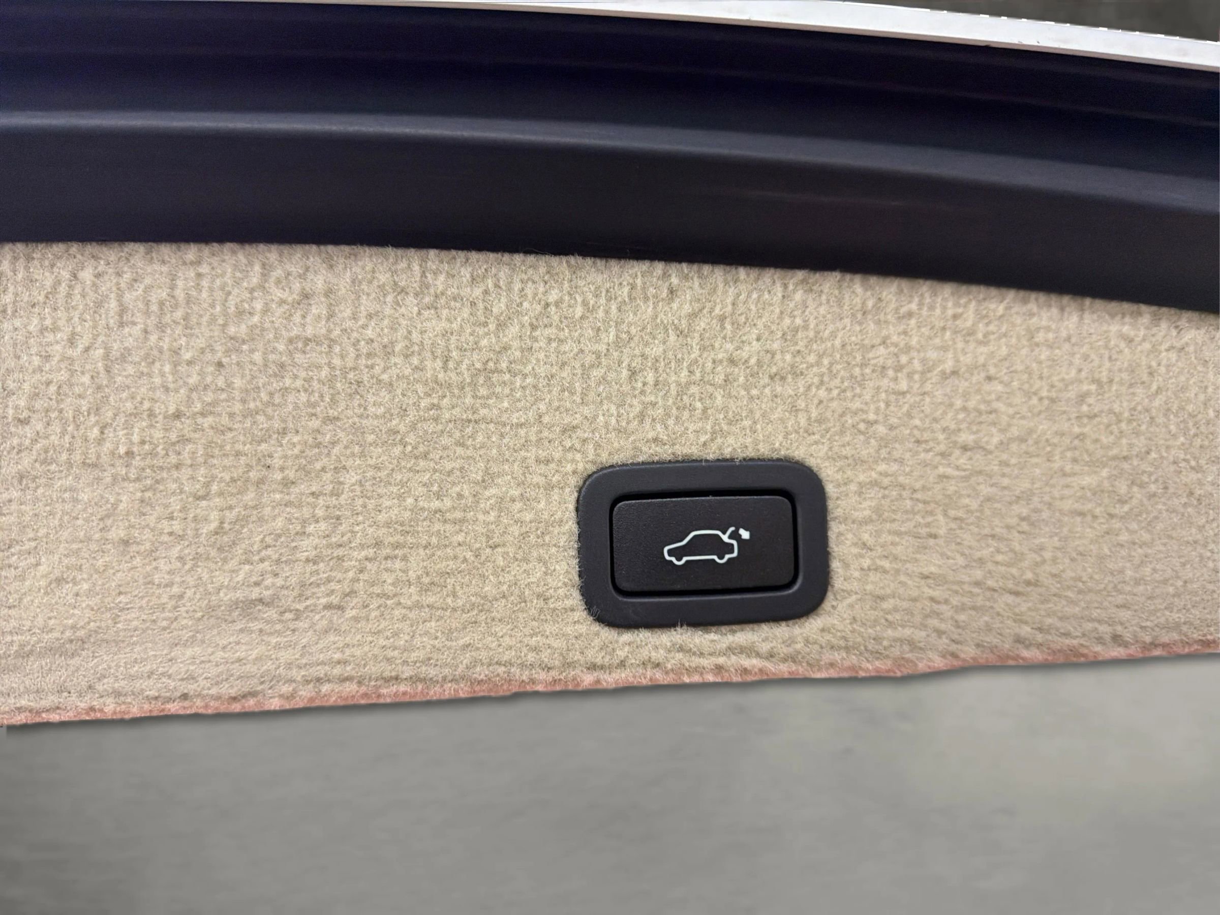 Used 2015 Volvo XC60 T5 Platinum FWD image 22