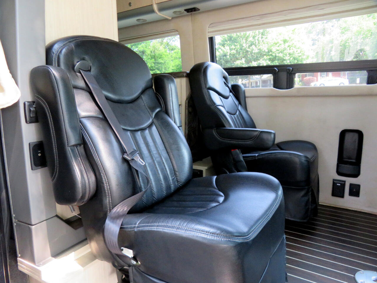 Used 2014 Mercedes-Benz Sprinter 3500 image 34
