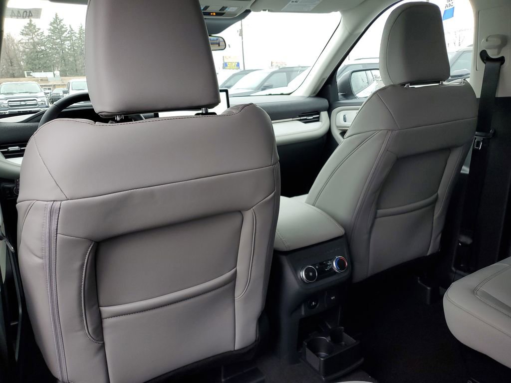 New 2026 Ford Explorer Active image 31