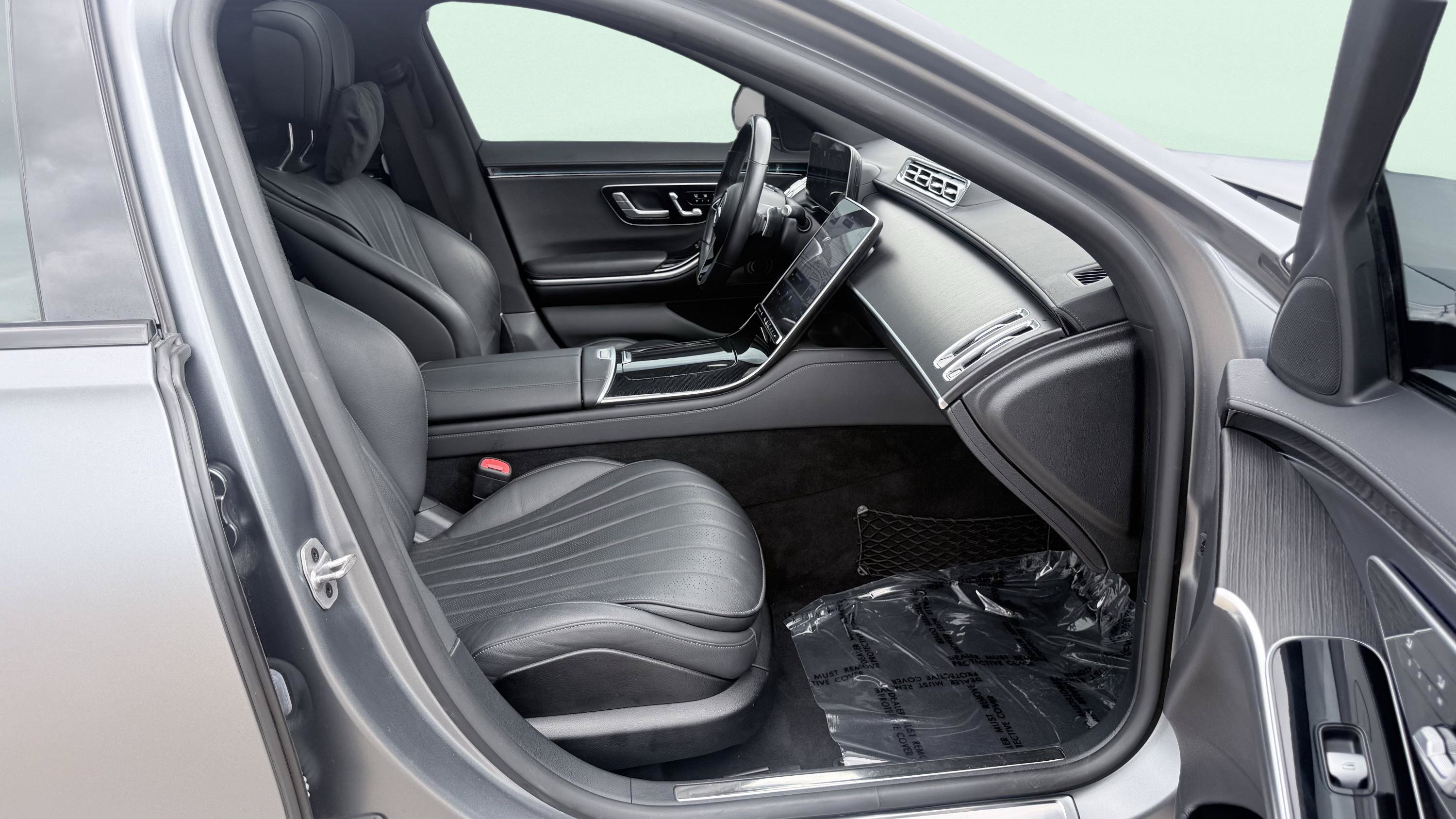 Used 2023 Mercedes-Benz S 500 4MATIC w/ AMG Line image 47