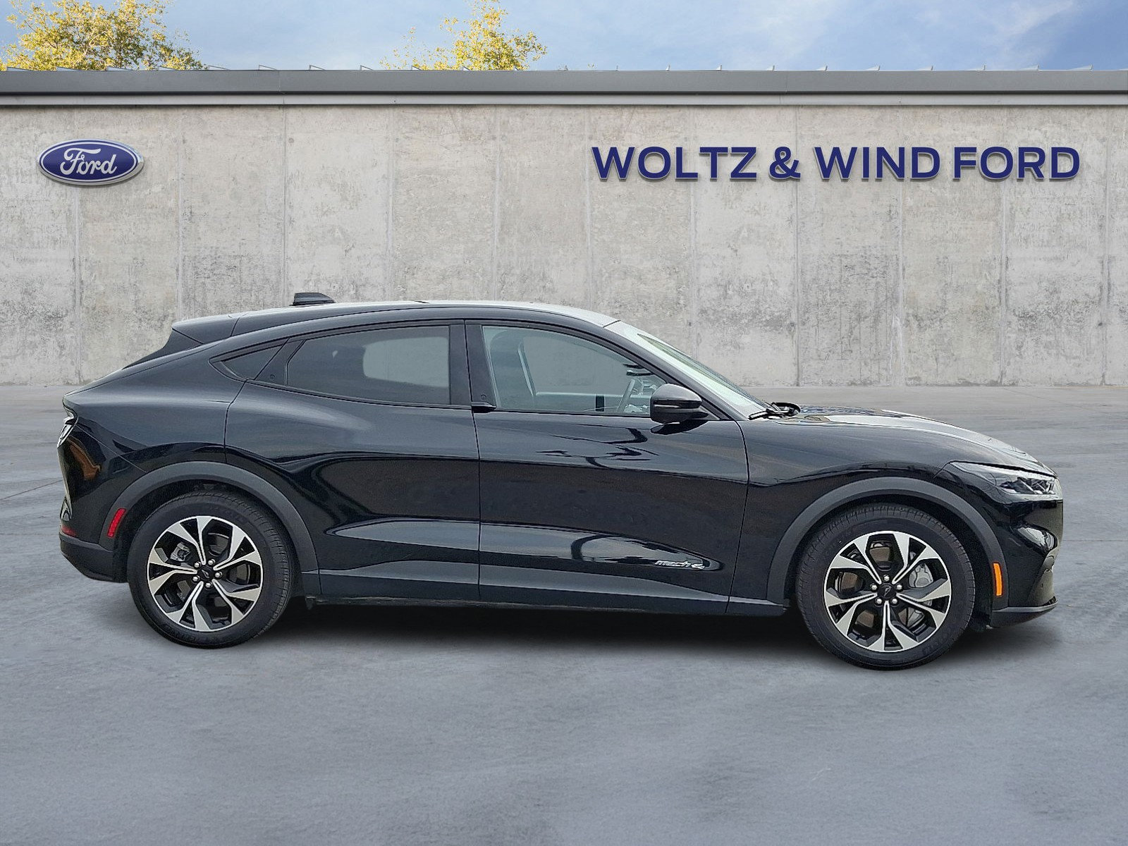 Used 2025 Ford Mustang Mach-E Select AWD/4WD image 7