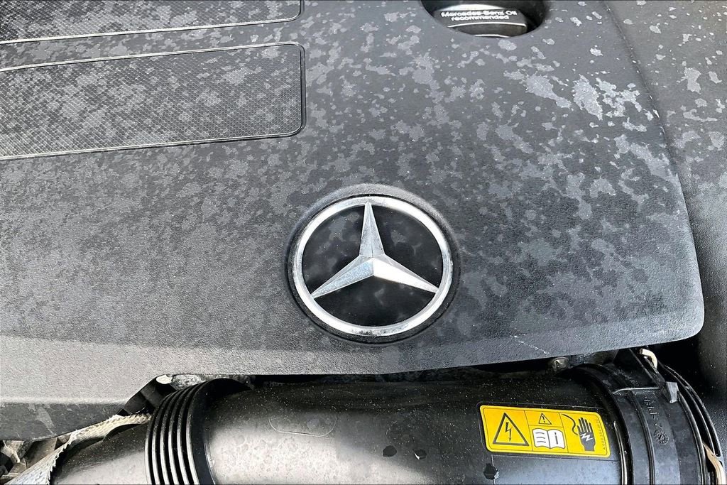 Used 2022 Mercedes-Benz GLE 350 4MATIC w/ Premium Package image 34