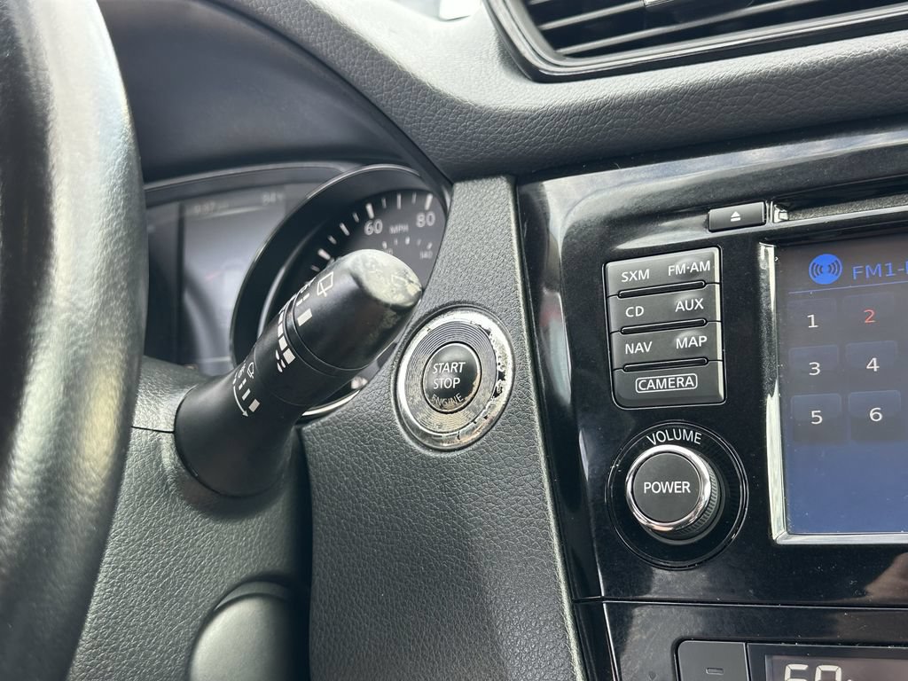 Used 2017 Nissan Rogue SV w/ SV Premium Package FWD image 30