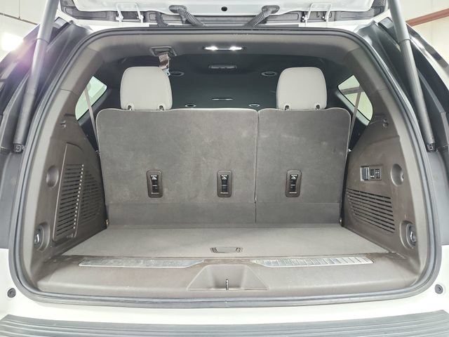 Used 2022 Chevrolet Tahoe Z71 w/ Luxury Package AWD/4WD image 49