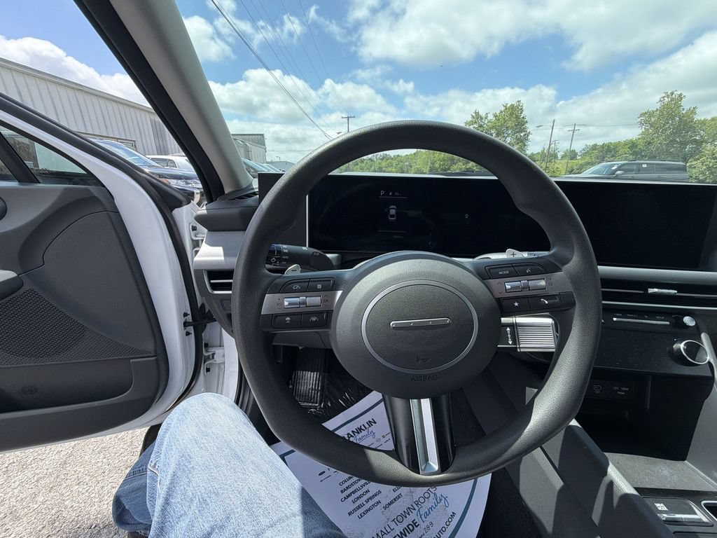 Used 2025 Hyundai Sonata SEL FWD image 14