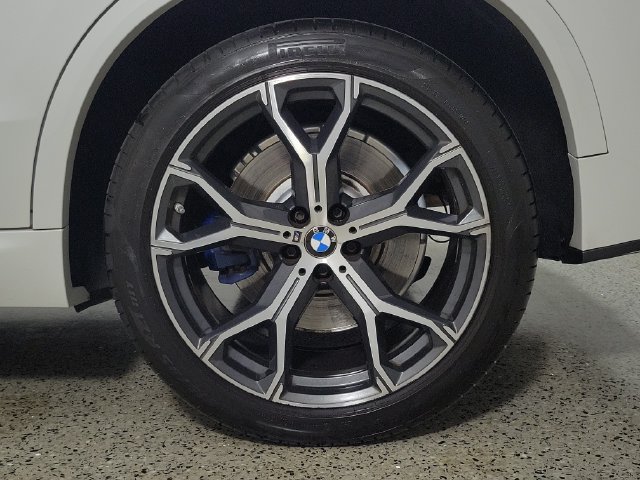 Used 2021 BMW X5 xDrive40i w/ M Sport Package AWD/4WD image 10