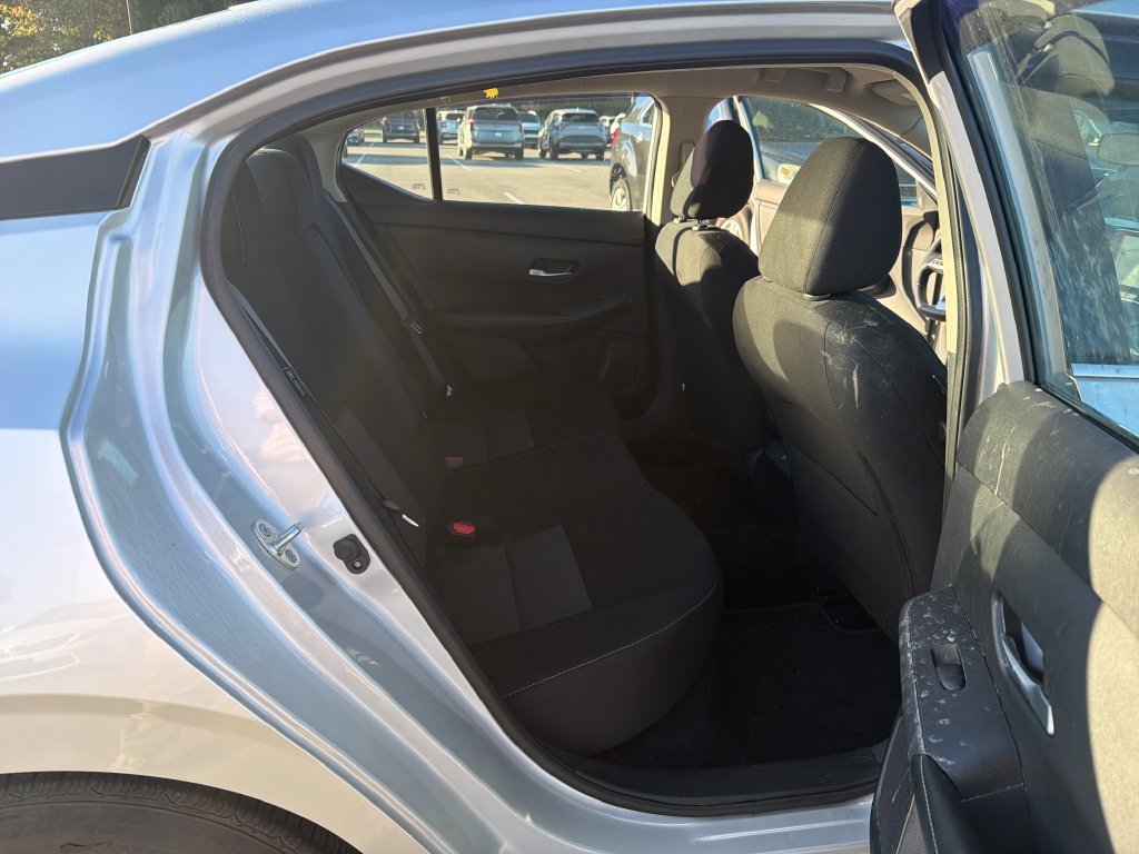 Used 2022 Nissan Sentra SV FWD image 35