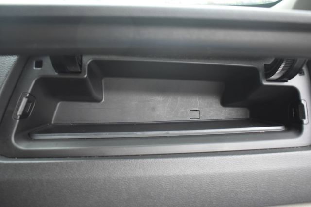 Used 2019 Kia Sedona LX image 41