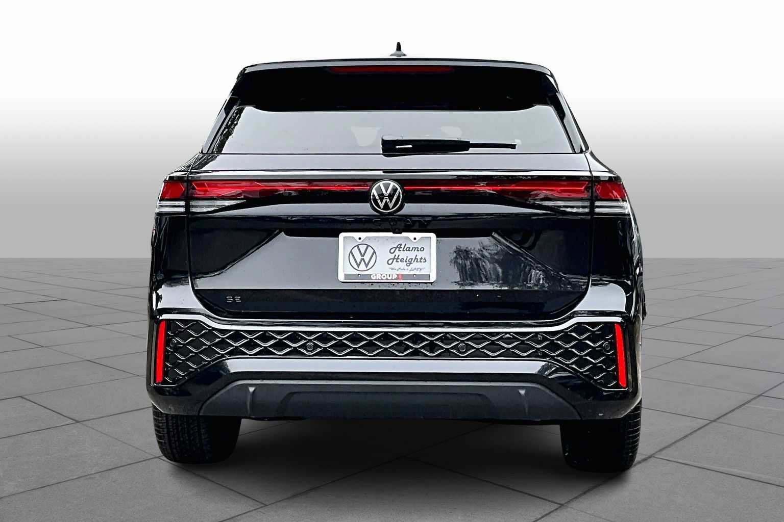 New 2026 Volkswagen Tiguan SE R-Line image 4