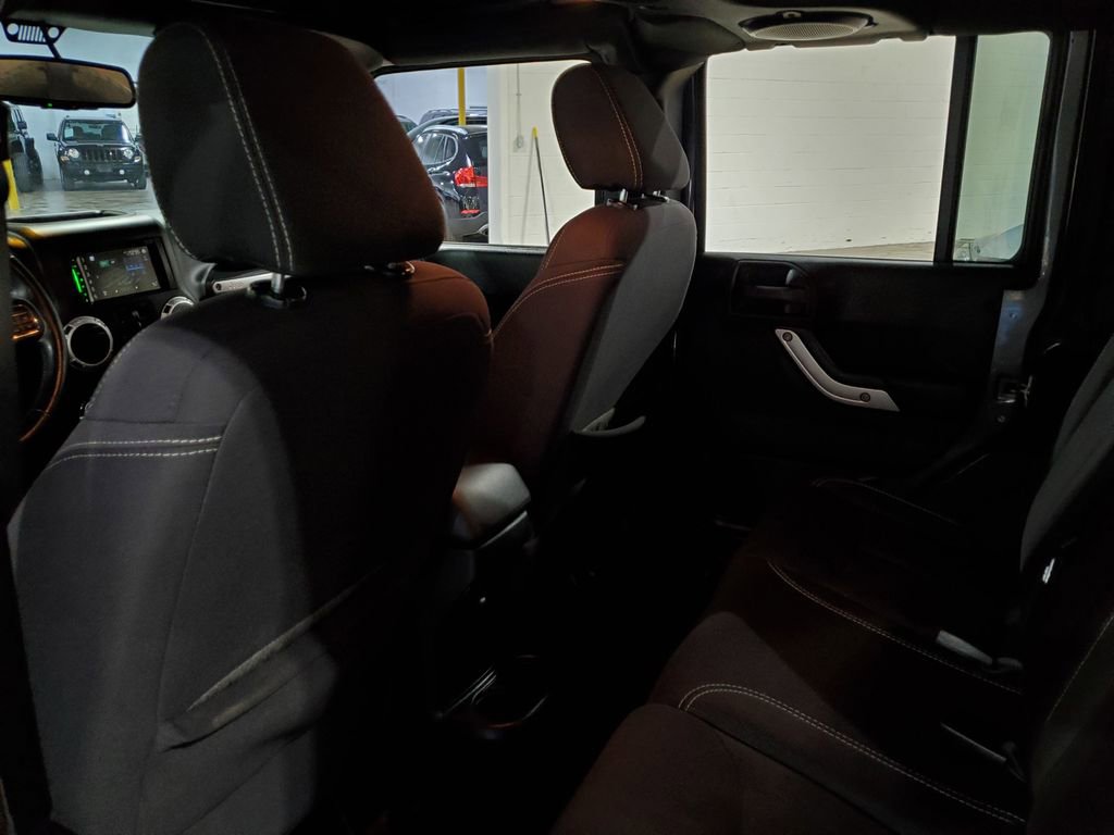 Used 2014 Jeep Wrangler Unlimited Sahara w/ Connectivity Group image 26