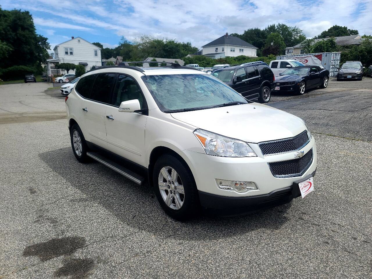 Used 2011 Chevrolet Traverse LT w/ LPO, 'HIT The Road' Package image 9