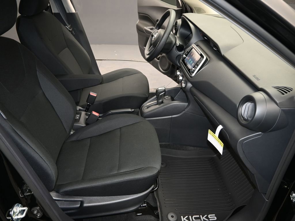 Certified 2025 Nissan Kicks Play S FWD image 23
