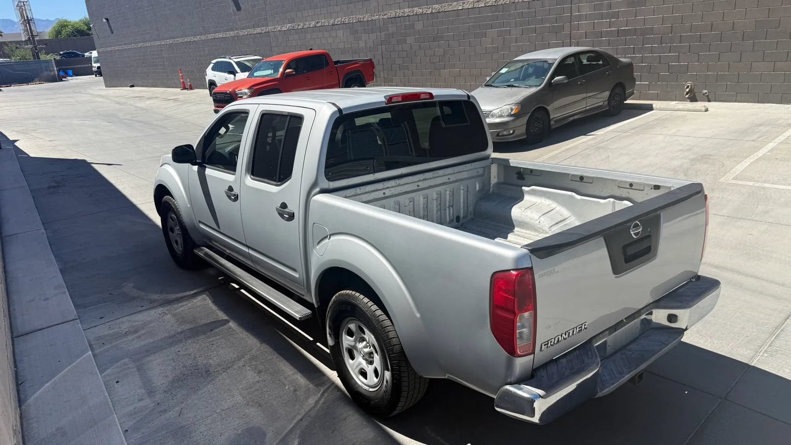 Used 2016 Nissan Frontier S RWD image 7