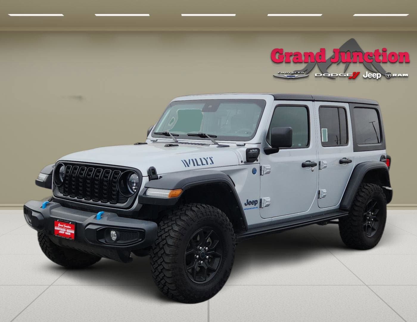 Used 2024 Jeep Wrangler Unlimited AWD/4WD image 3