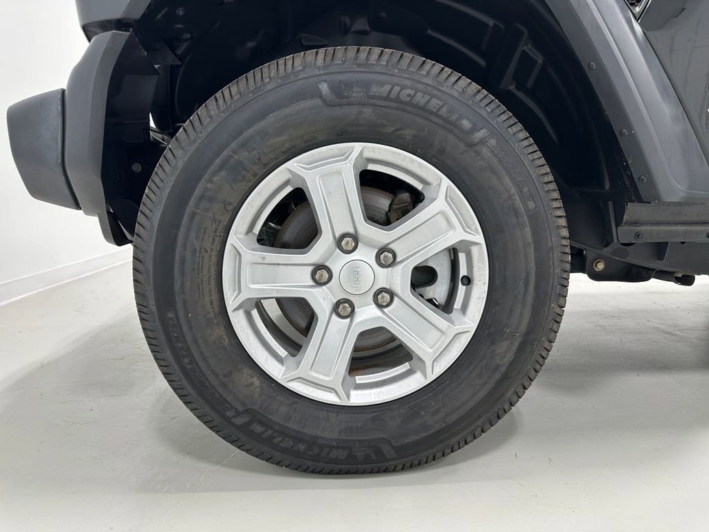 Used 2021 Jeep Wrangler Sport S image 9