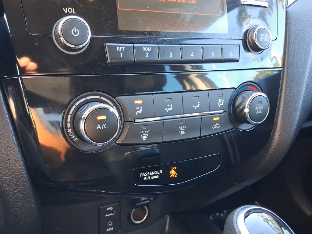 Used 2017 Nissan Rogue Sport S w/ S Appearance Package FWD image 21