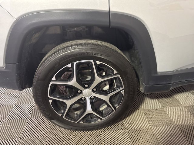 Certified 2024 Jeep Compass Limited image 17