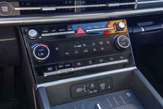 Certified 2025 Hyundai Santa Fe XRT image 22