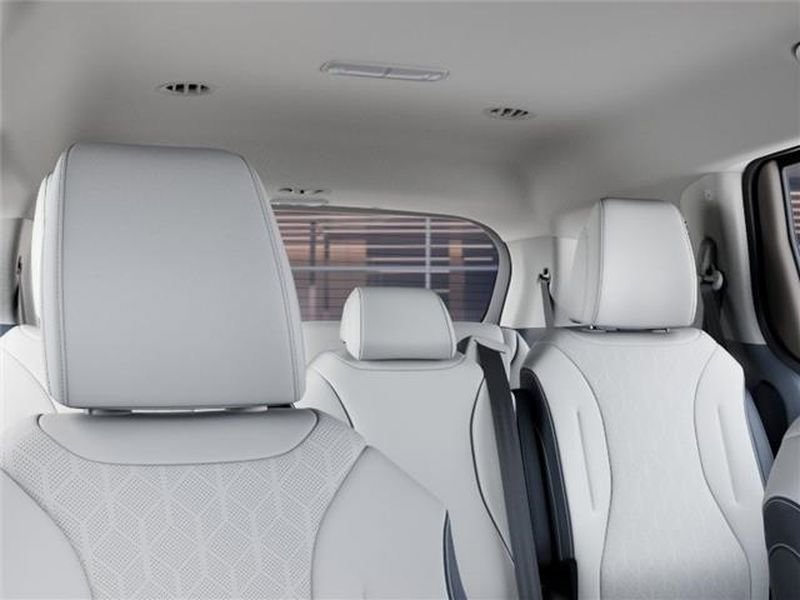 New 2026 Kia Carnival EX image 27