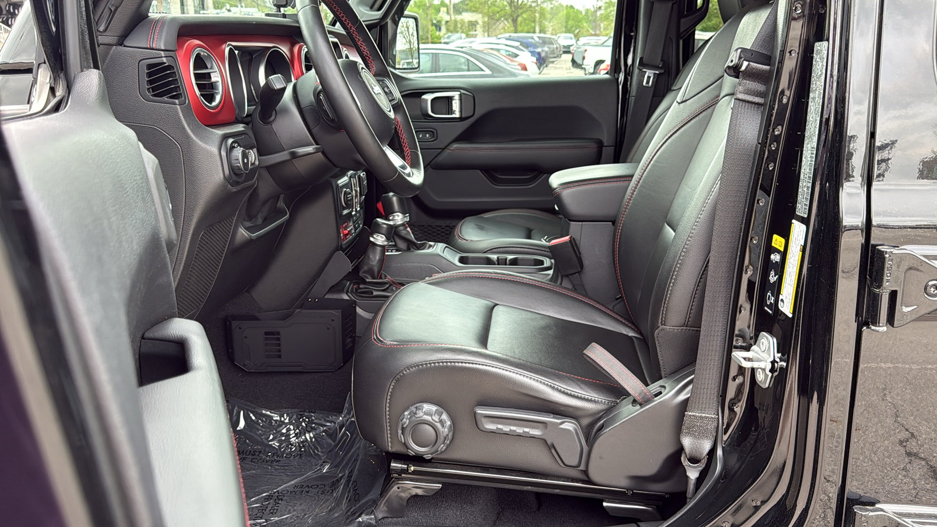 Used 2021 Jeep Wrangler Unlimited Rubicon AWD/4WD image 8