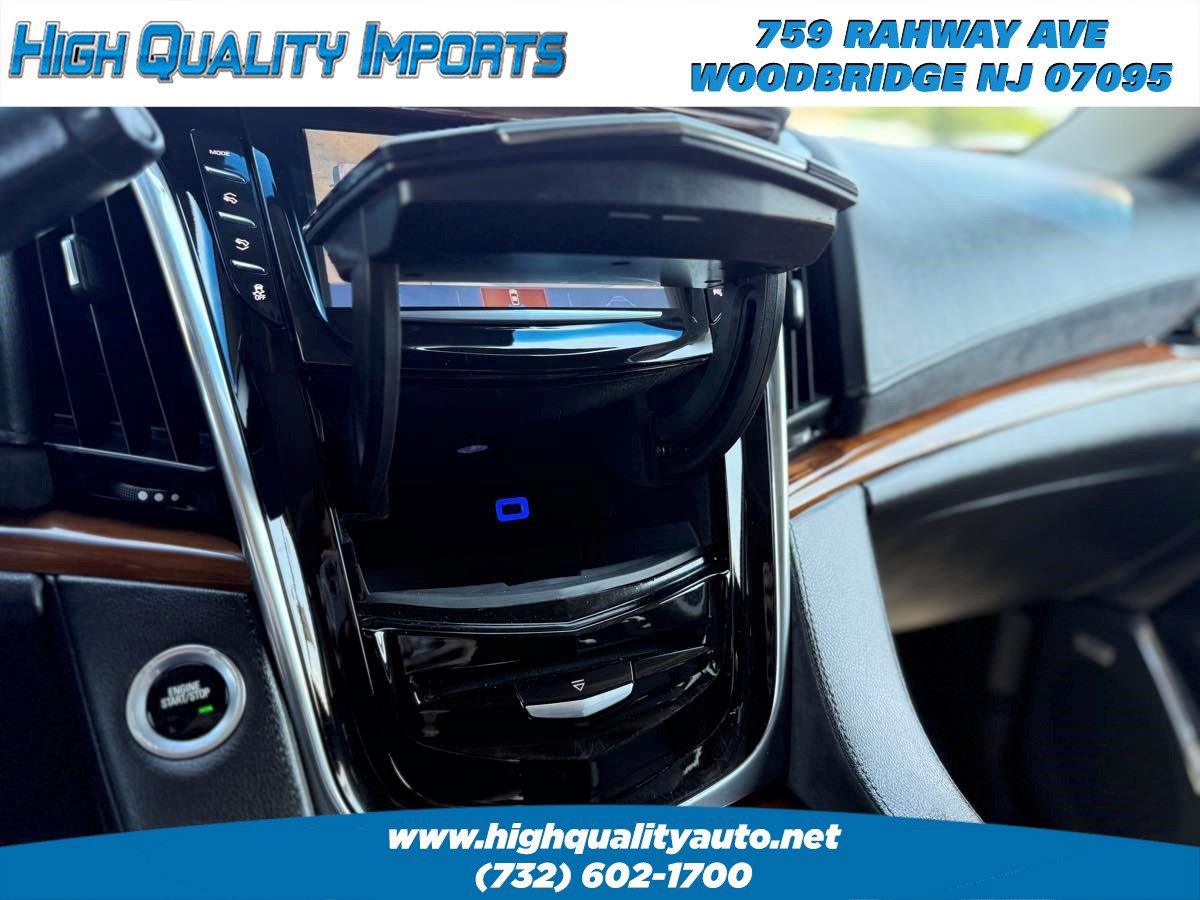 Used 2018 Cadillac Escalade Luxury AWD/4WD image 37