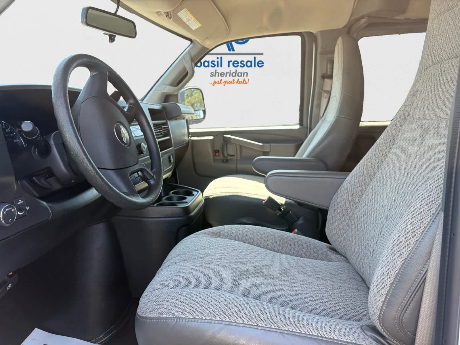 Used 2023 Chevrolet Express 3500 LS RWD image 8