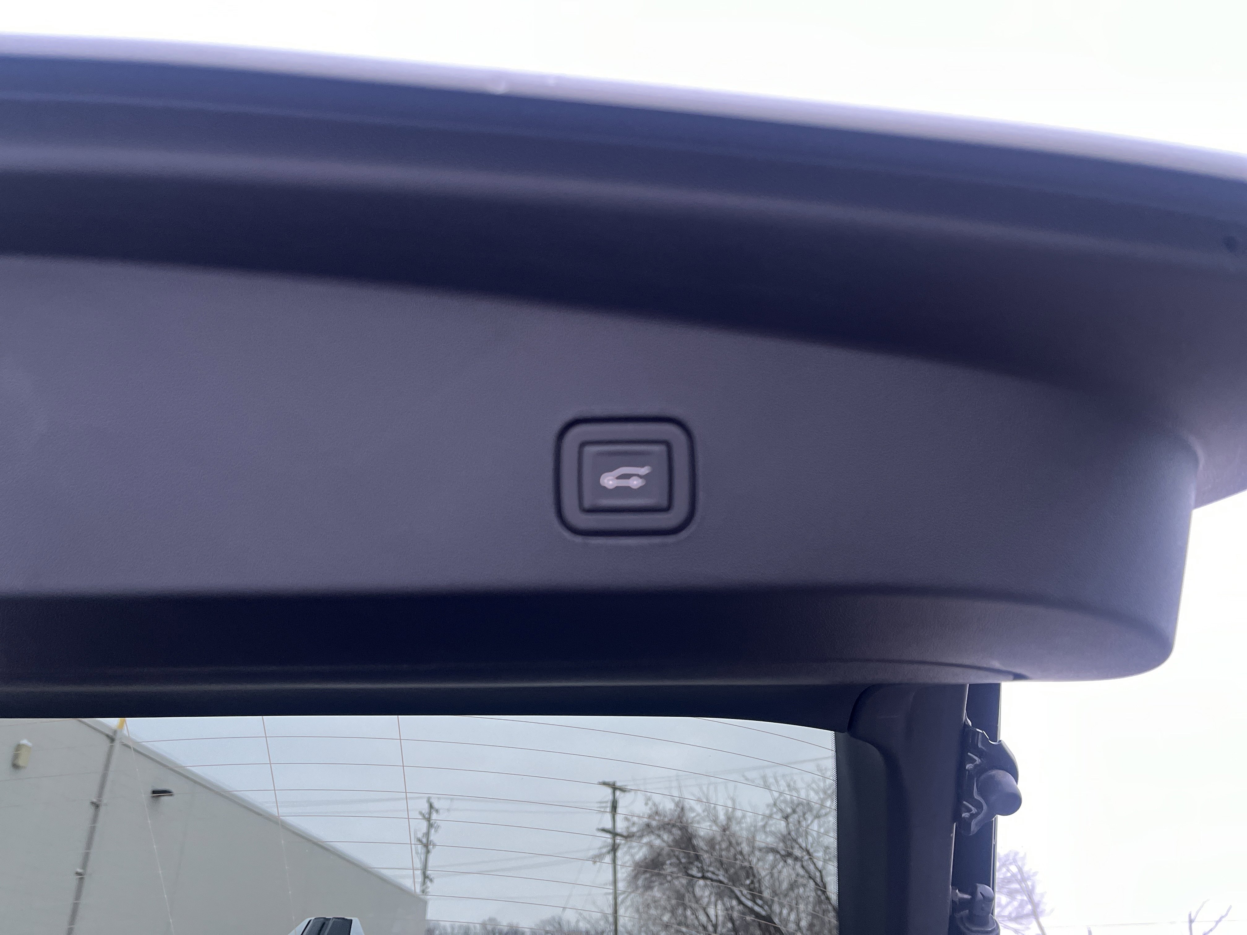 Used 2025 Cadillac Lyriq Luxury image 18