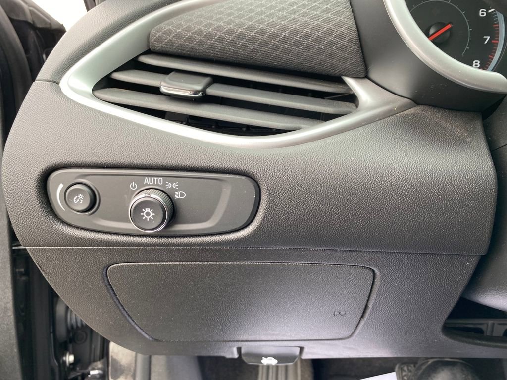 Used 2023 Chevrolet Malibu LS image 29