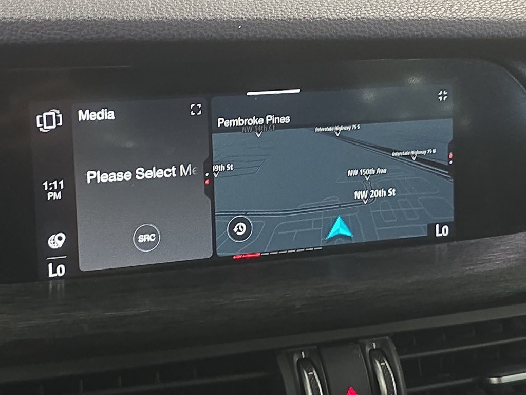 Used 2023 Alfa Romeo Stelvio Sprint RWD image 13