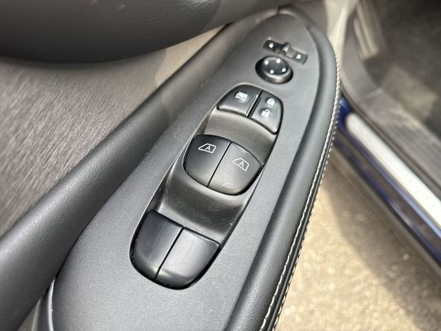 Used 2023 Nissan Murano SV image 19