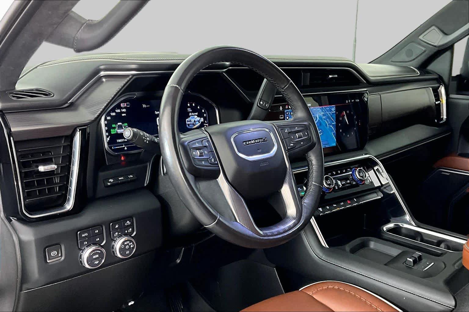 Certified 2024 GMC Sierra 3500 Denali Ultimate AWD/4WD image 17