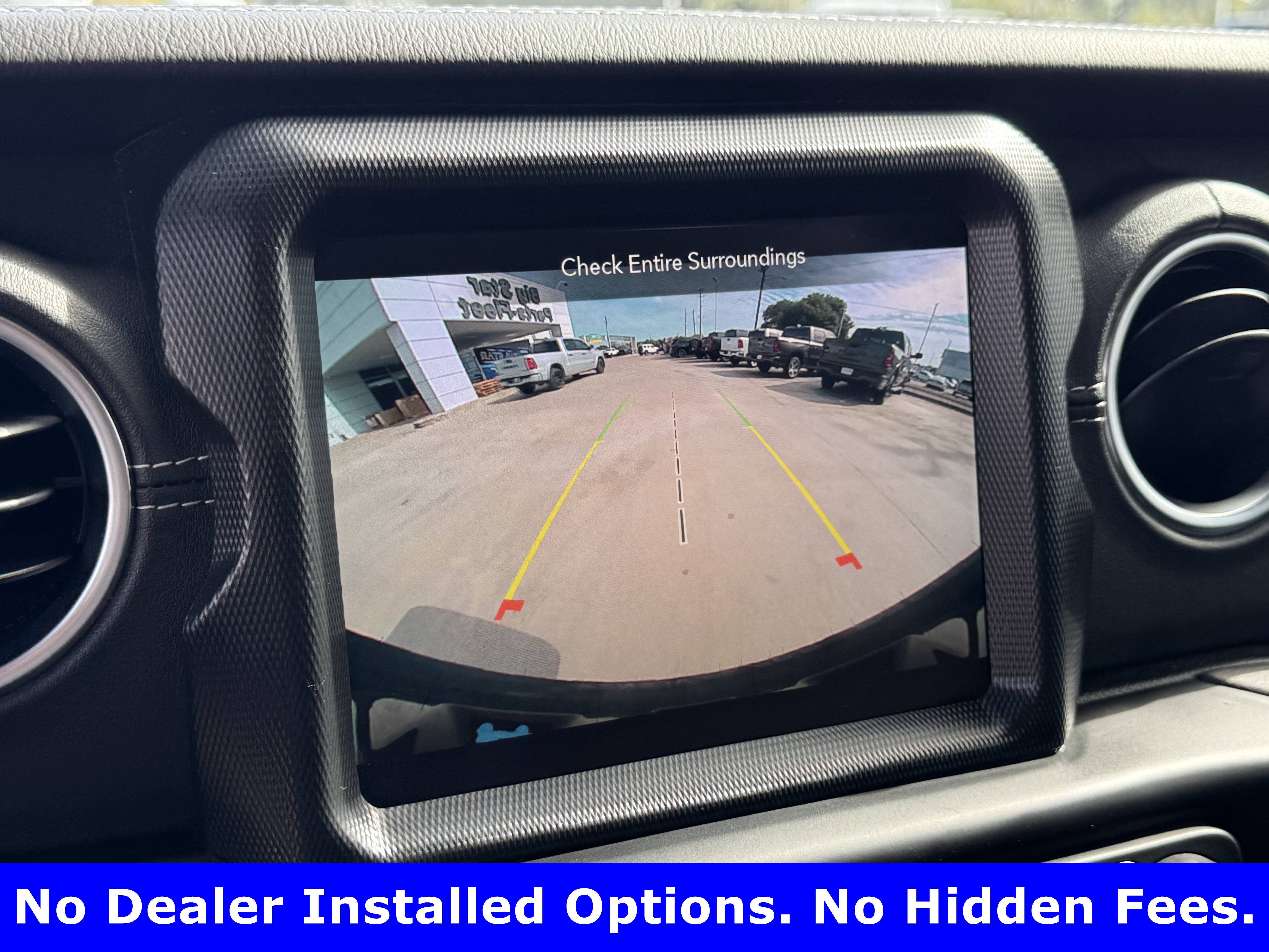 Used 2023 Jeep Wrangler Unlimited Sahara w/ Cold Weather Group AWD/4WD image 17