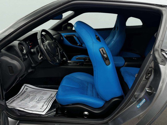 Used 2013 Nissan GT-R Premium image 23