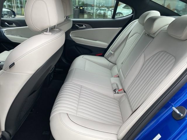 Used 2025 Genesis G70 3.3T Advanced image 13