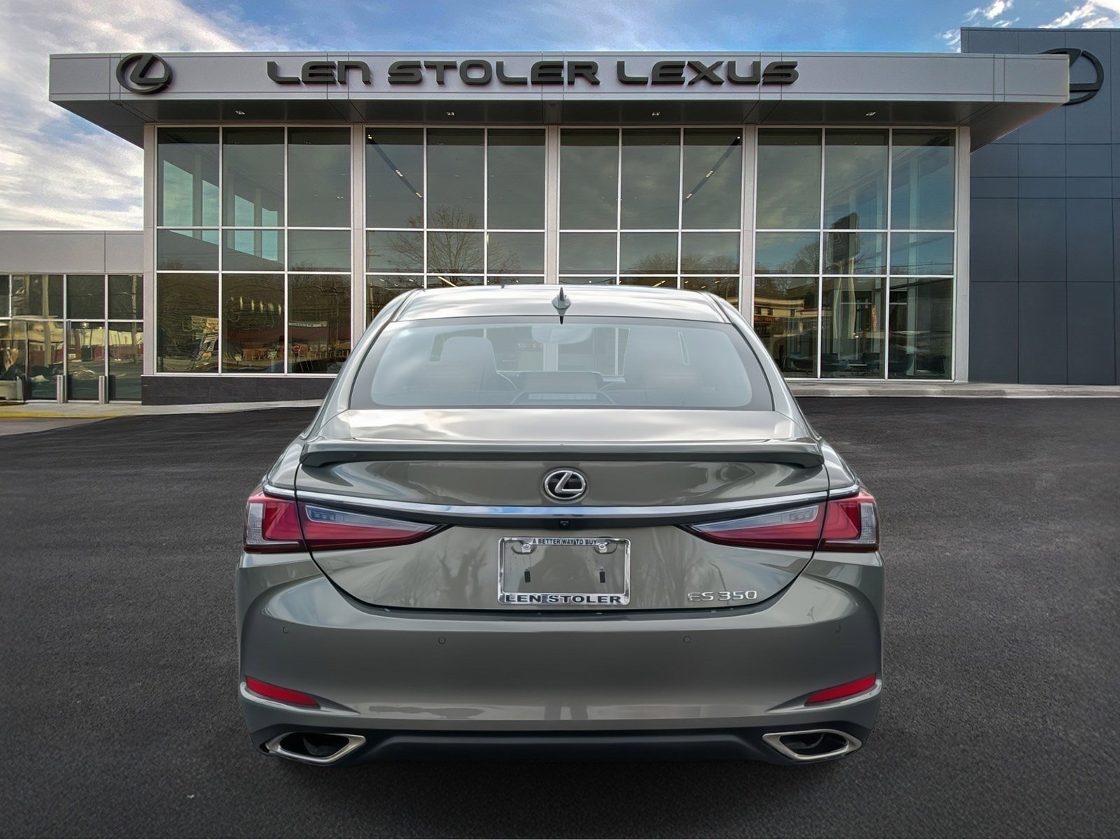 Used 2024 Lexus ES 350 w/ Technology Package image 4