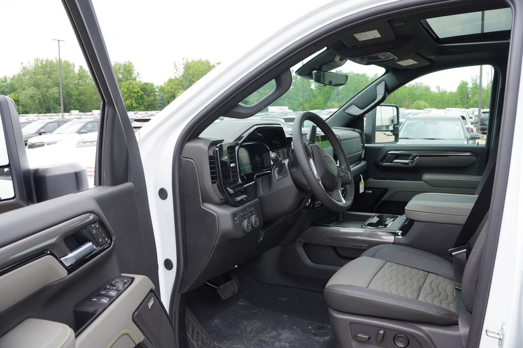 New 2026 Chevrolet Silverado 2500 ZR2 AWD/4WD image 10