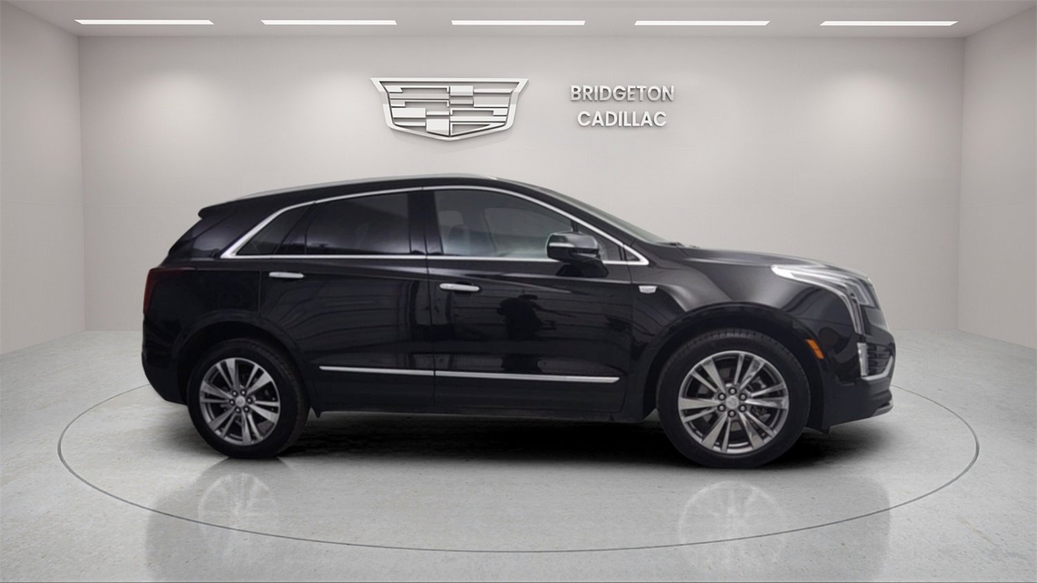 Used 2025 Cadillac XT5 Premium Luxury image 8