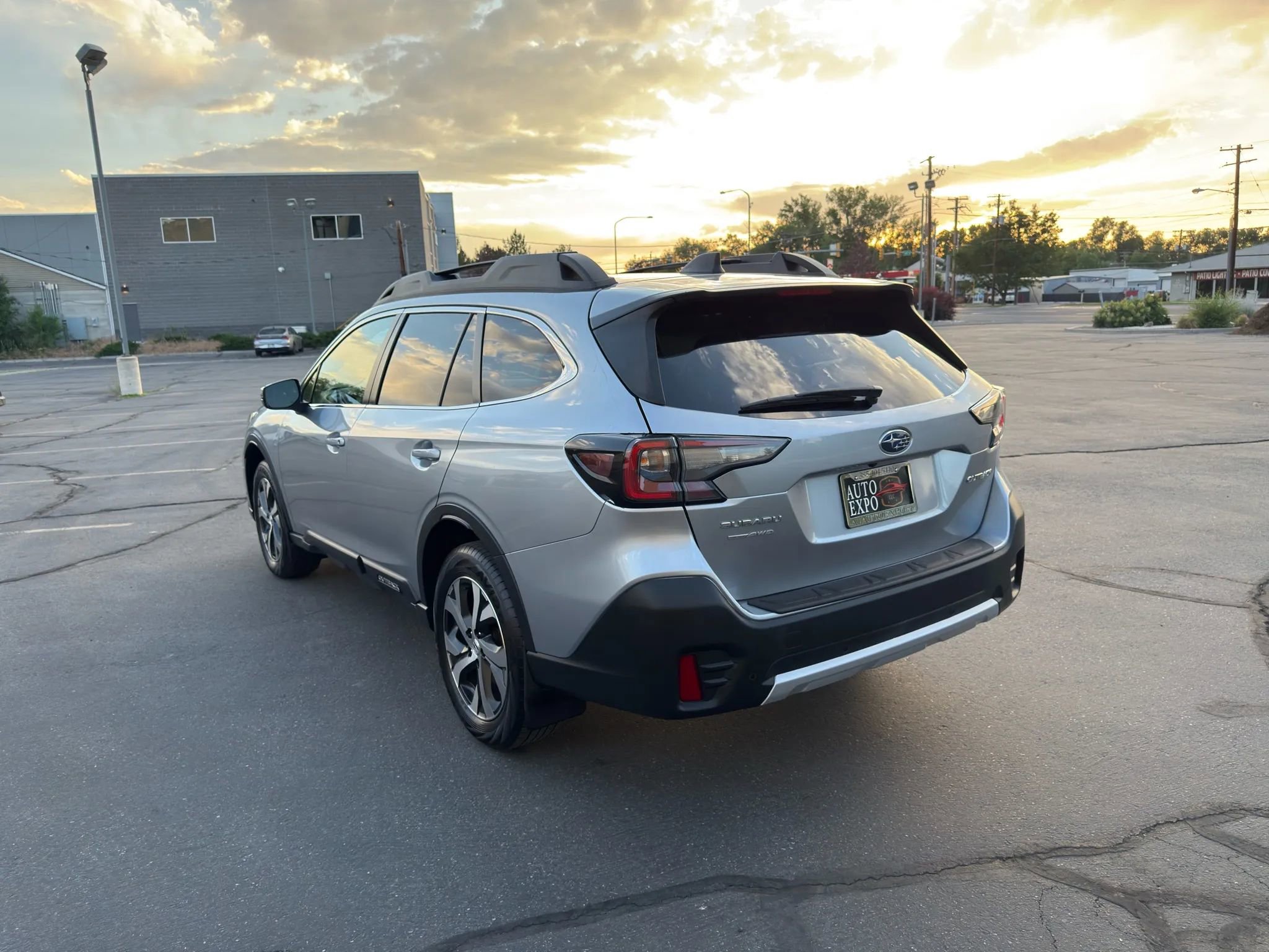 Used 2022 Subaru Outback Limited XT image 8