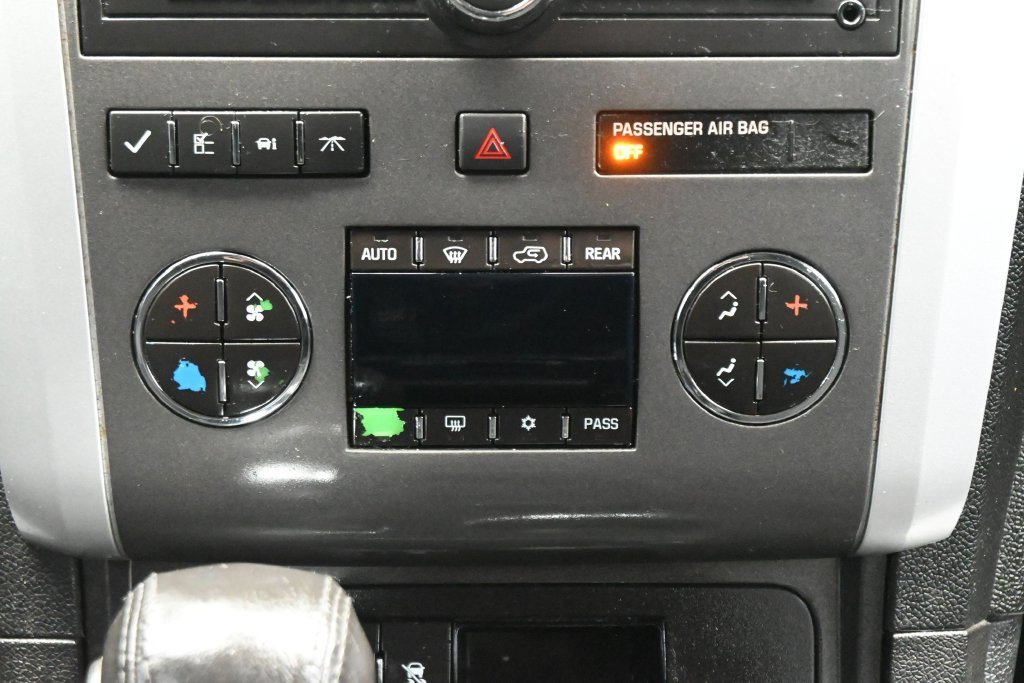 Used 2011 Chevrolet Traverse LT w/ White Premiere Package FWD image 21