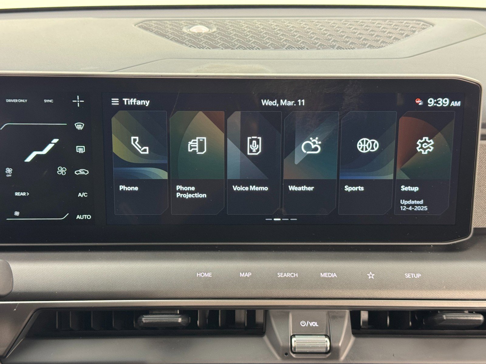 Used 2024 Kia EV9 Wind image 27