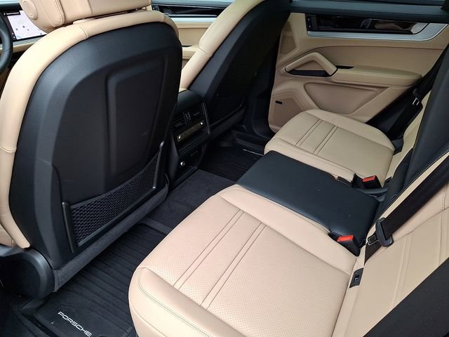 Certified 2026 Porsche Cayenne AWD/4WD image 16
