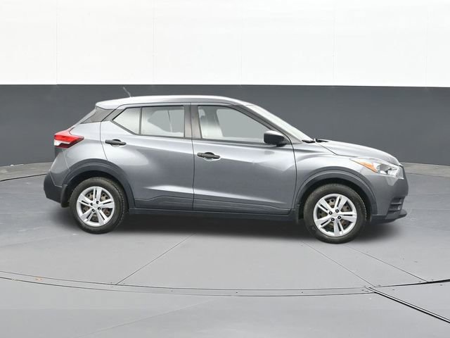 Used 2019 Nissan Kicks S image 18