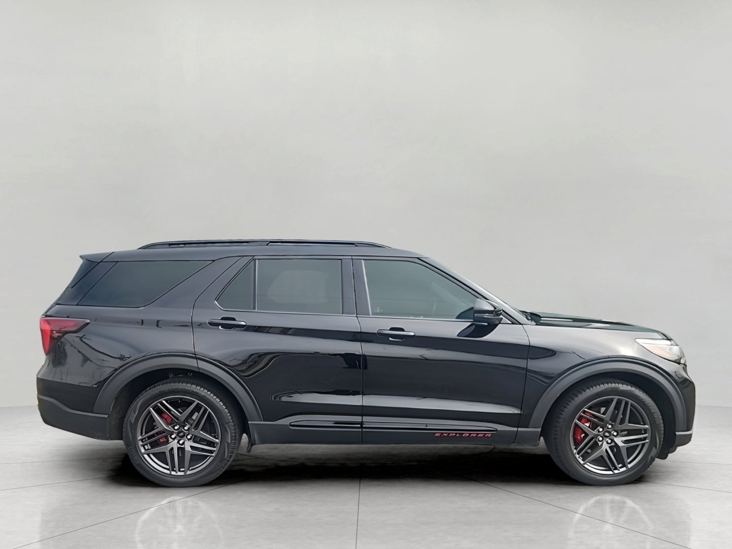 Certified 2026 Ford Explorer ST w/ Sun And Sound Package image 5