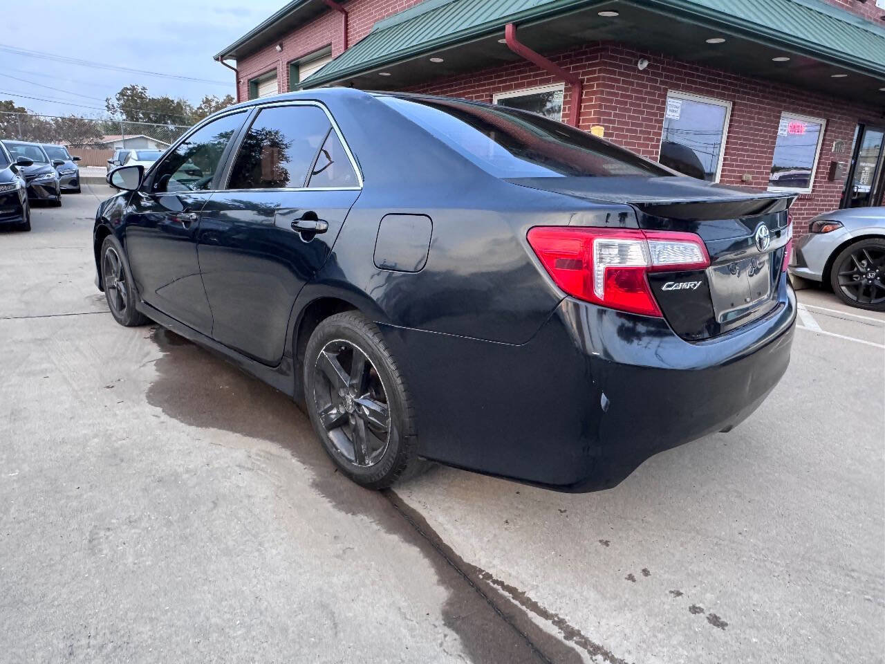 Used 2013 Toyota Camry SE image 12