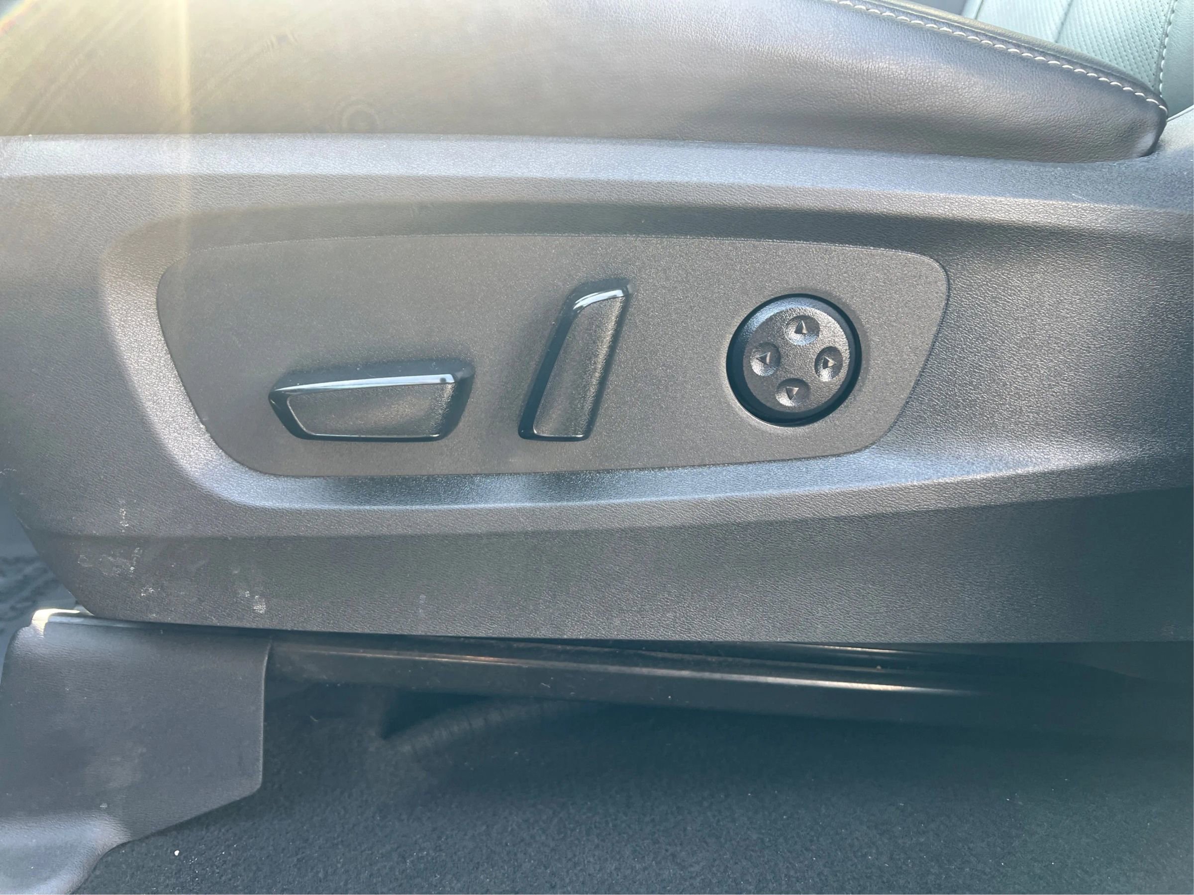 Used 2023 INFINITI QX60 Pure w/ Cargo Package image 33