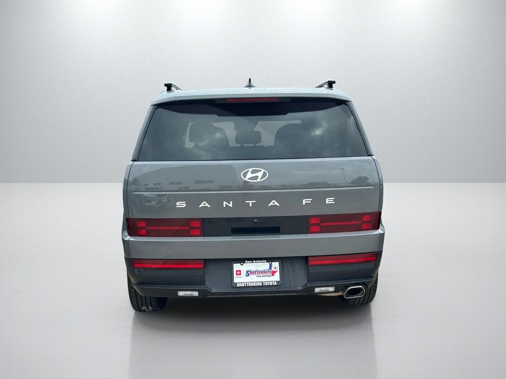 Used 2025 Hyundai Santa Fe SEL FWD image 6