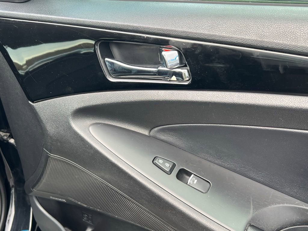 Used 2013 Hyundai Sonata Limited FWD image 19